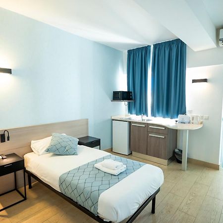 Day'S Inn Hotel And Residence Sliema Exterior photo